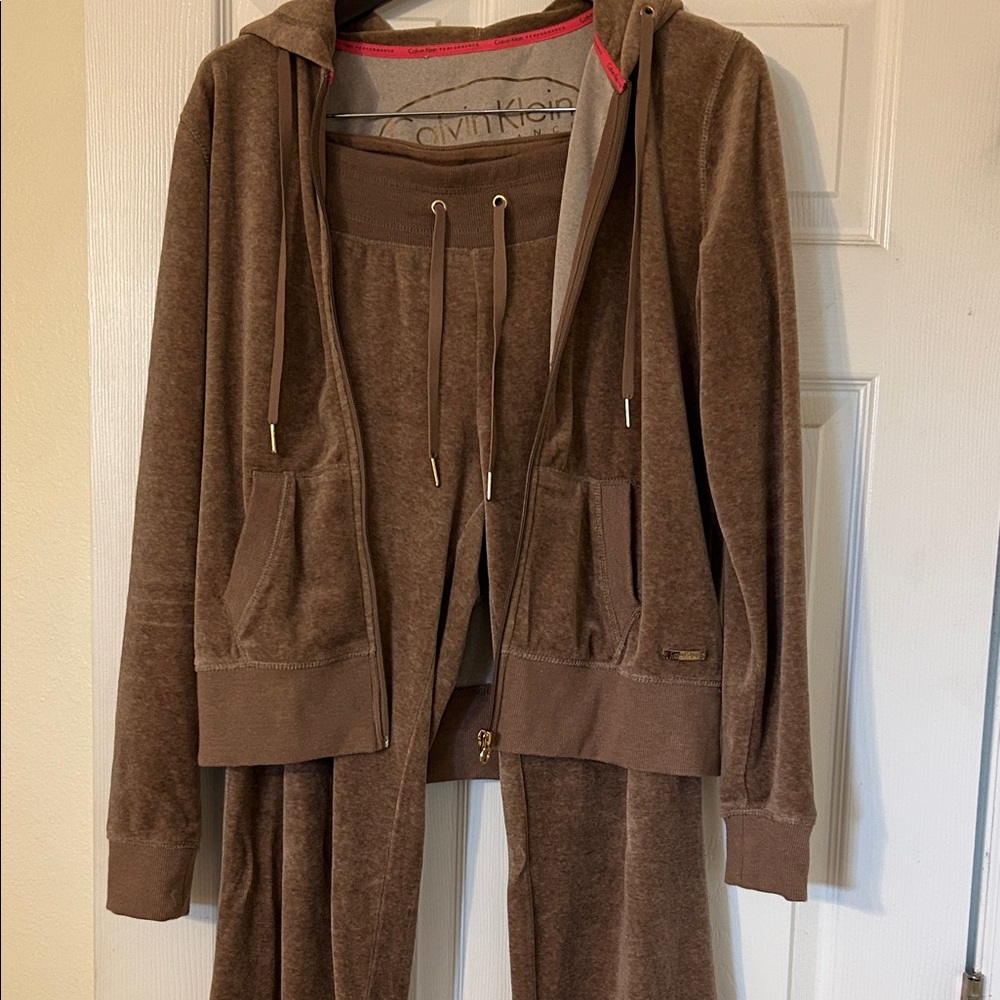 Calvin Klein Brown Performance Sweatshirt
